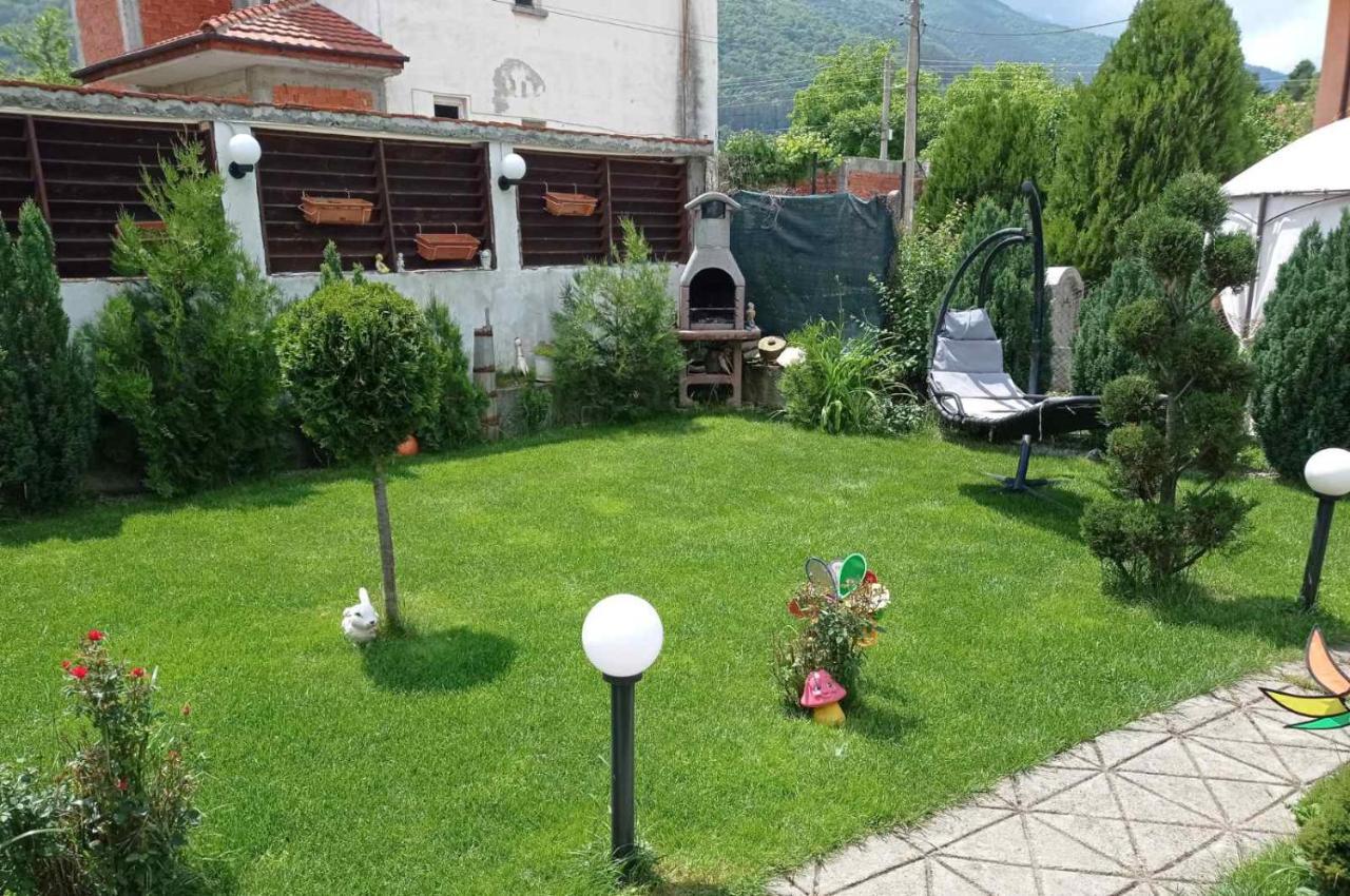 Семейна Къща Лазарови Sapareva Banya Esterno foto
